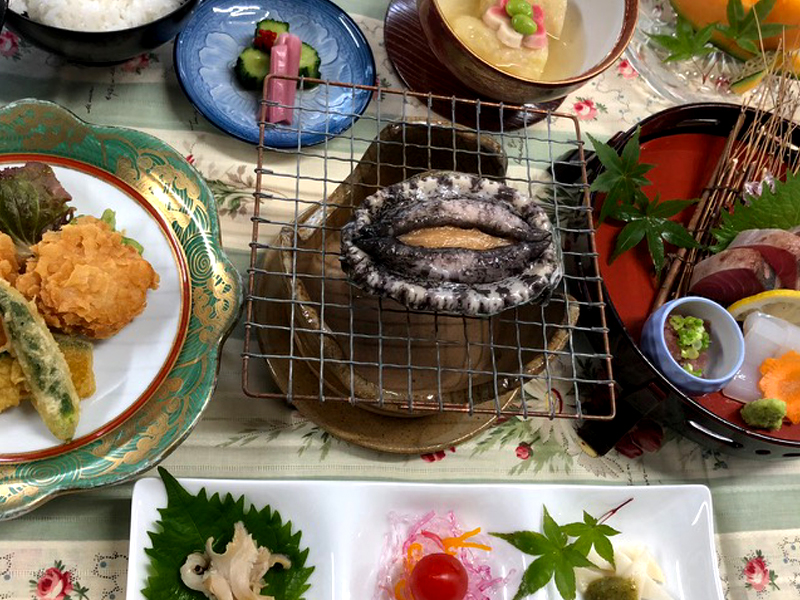 活アワビ踊り焼き会席