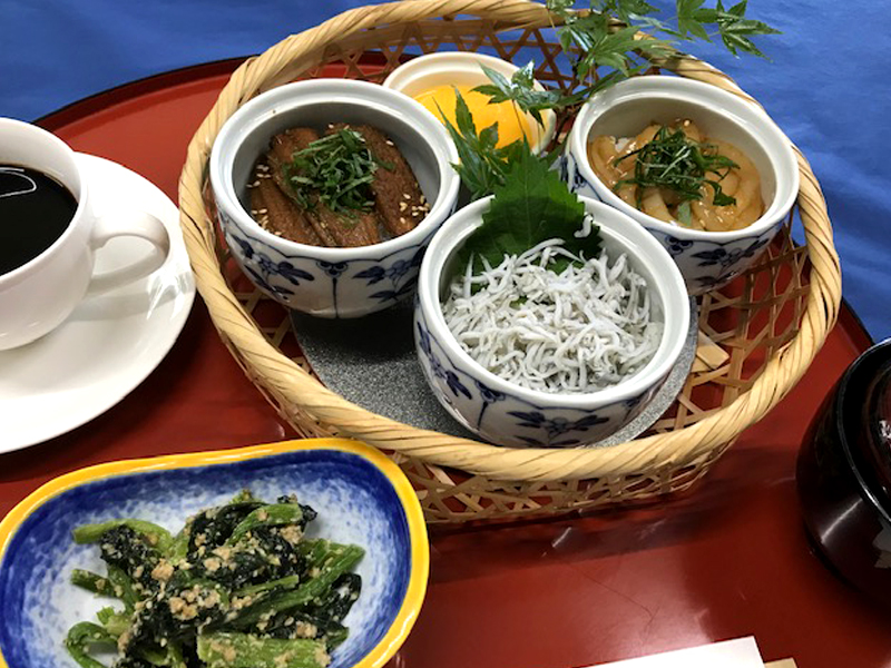 【ランチメニュー】よくばりミニ丼