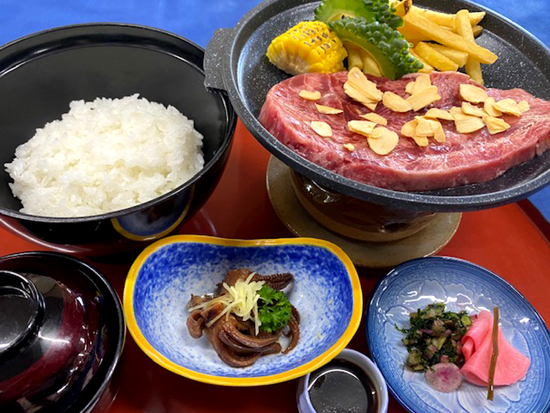 【ランチメニュー】ステーキ丼